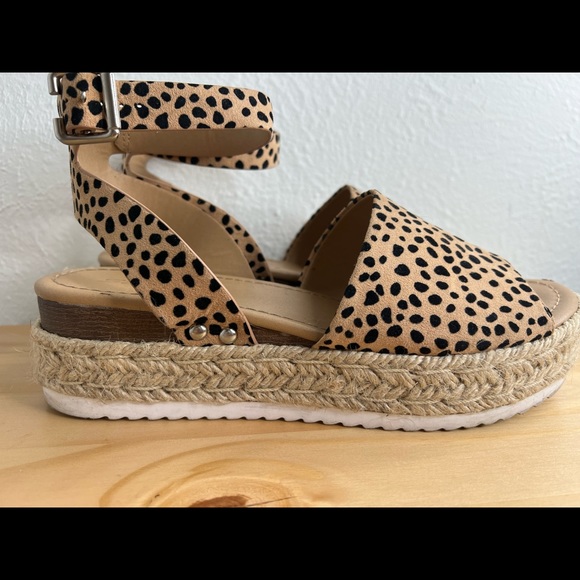 Soda Cheetah Espadrilles Platform Sandals Size 10 - Picture 4 of 11